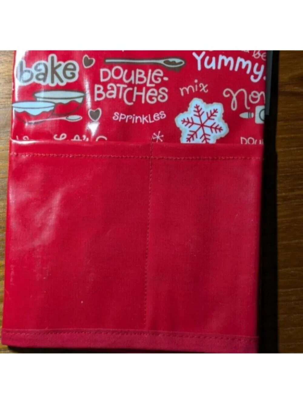 Hallmark Christmas Goodie Maker Taker Holiday Aprons Adult Child Baking Coated